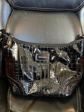 2/$20 Simon Chang Black Croc-Embossed Patent insulated bag